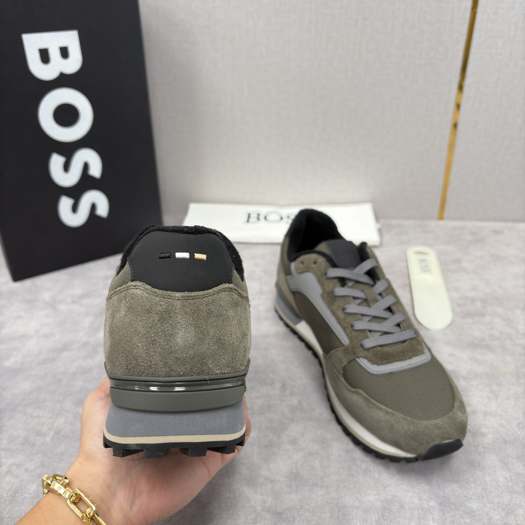 💋💍BOSS 男士新款 复古休闲拼接运动鞋跑鞋上新 HUGO BOS* 家这双织物运动鞋组合制成，真的把