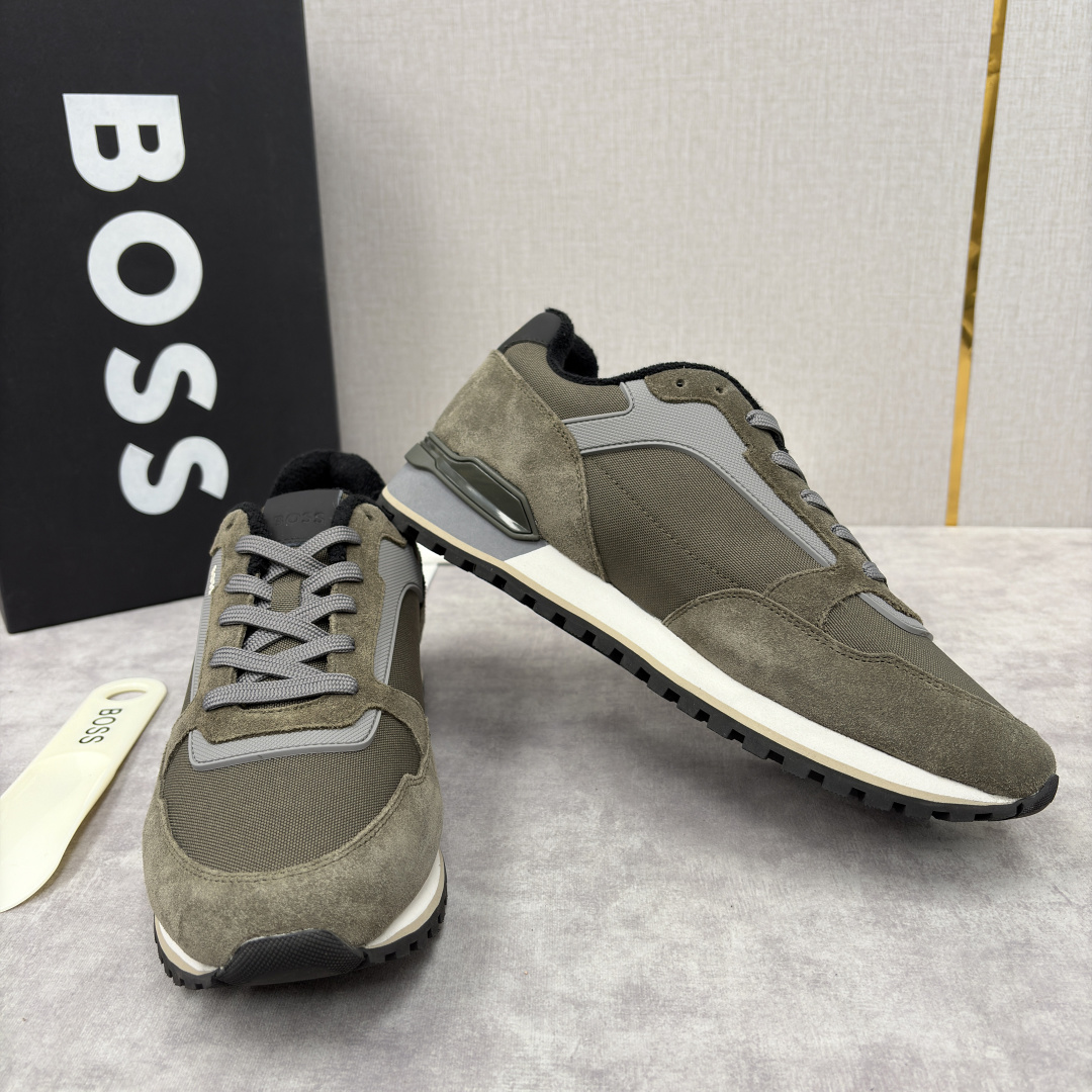 💋💍BOSS 男士新款 复古休闲拼接运动鞋跑鞋上新 HUGO BOS* 家这双织物运动鞋组合制成，真的把