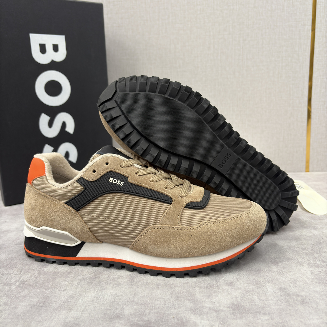 💋💍BOSS 男士新款 复古休闲拼接运动鞋跑鞋上新 HUGO BOS* 家这双织物运动鞋组合制成，真的把