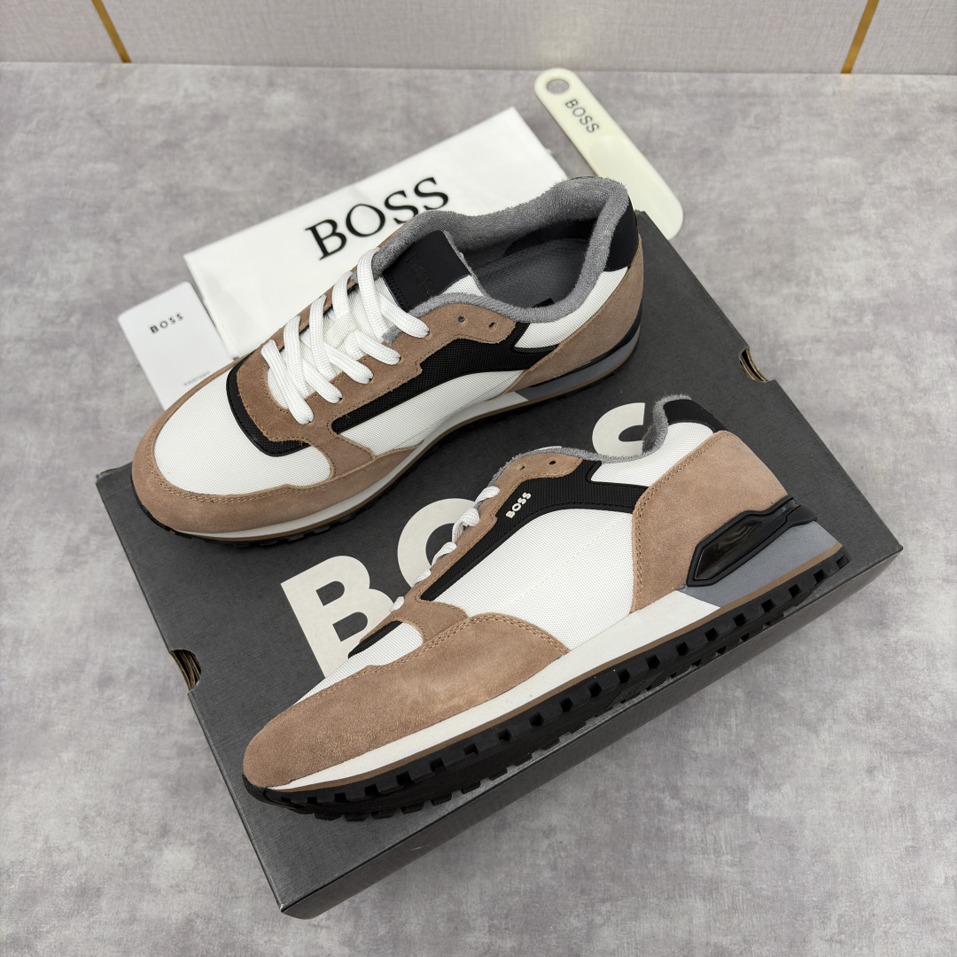 💋💍BOSS 男士新款 复古休闲拼接运动鞋跑鞋上新 HUGO BOS* 家这双织物运动鞋组合制成，真的把