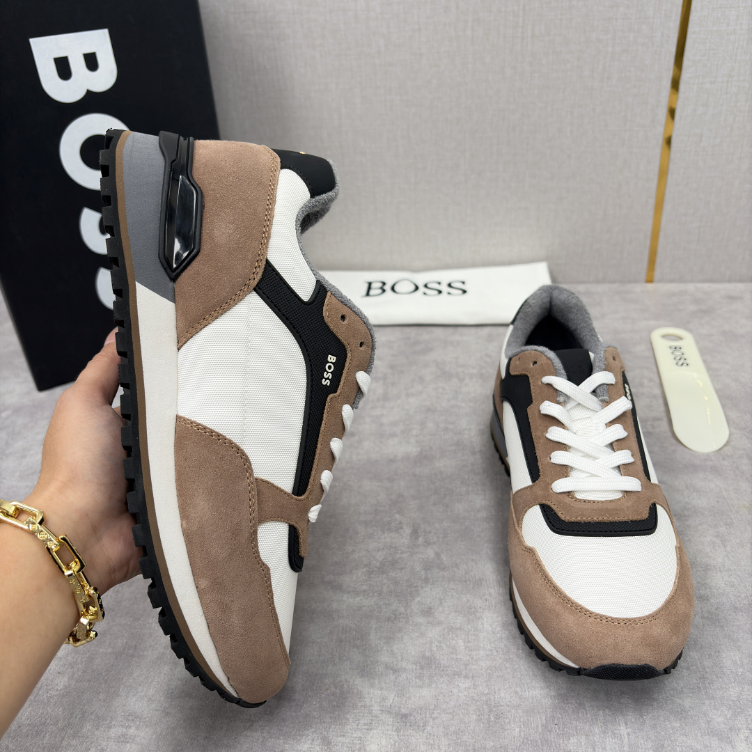 💋💍BOSS 男士新款 复古休闲拼接运动鞋跑鞋上新 HUGO BOS* 家这双织物运动鞋组合制成，真的把