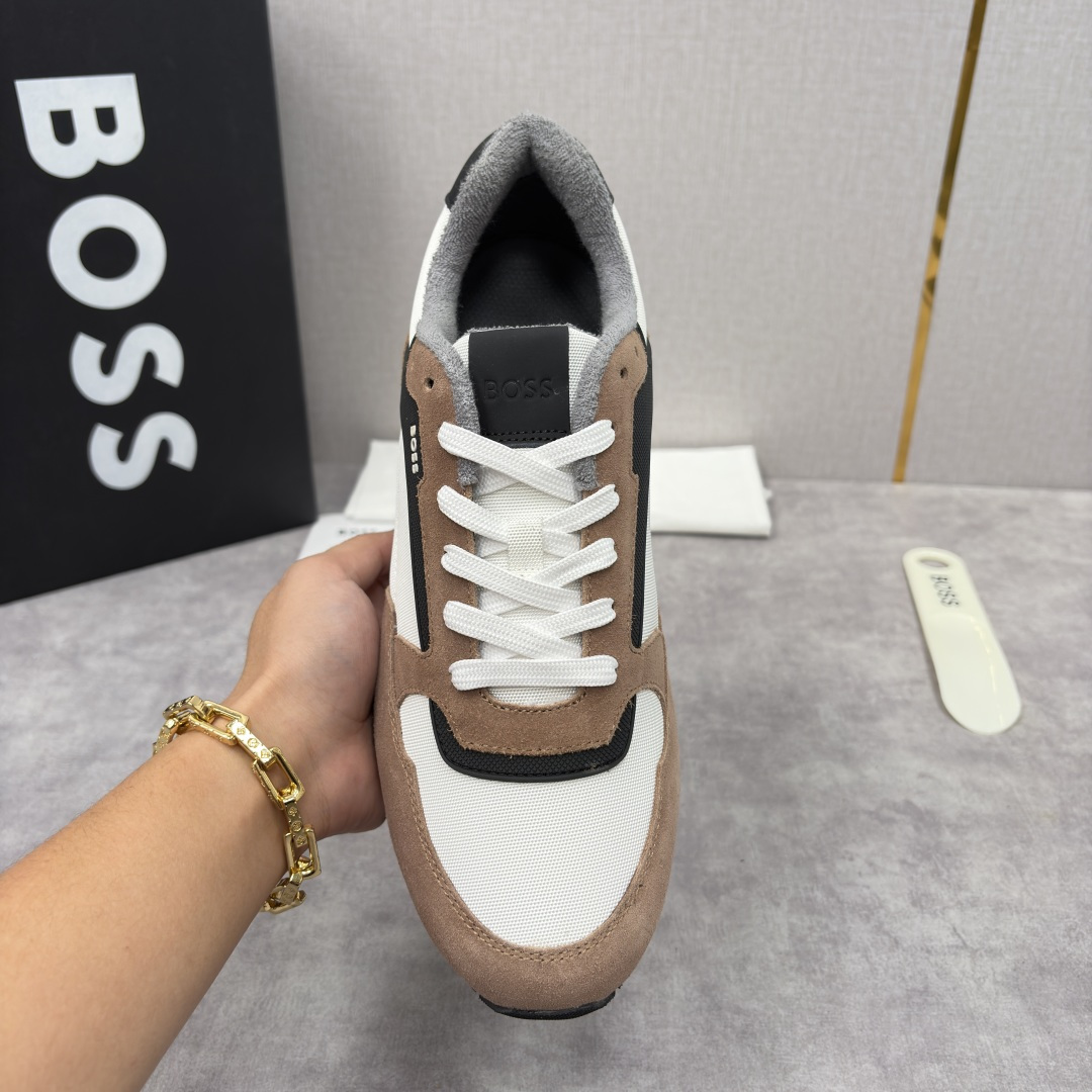 💋💍BOSS 男士新款 复古休闲拼接运动鞋跑鞋上新 HUGO BOS* 家这双织物运动鞋组合制成，真的把