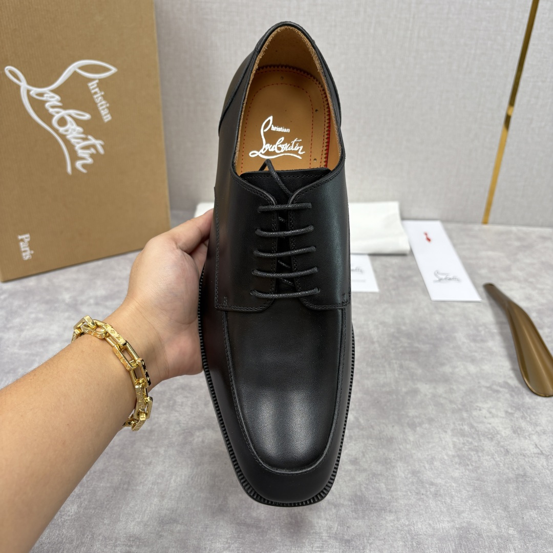 💋💍 CL 新品男士正装鞋皮鞋 Christia* Loubouti* 红底鞋 皮革肌理与红底美学的绅士