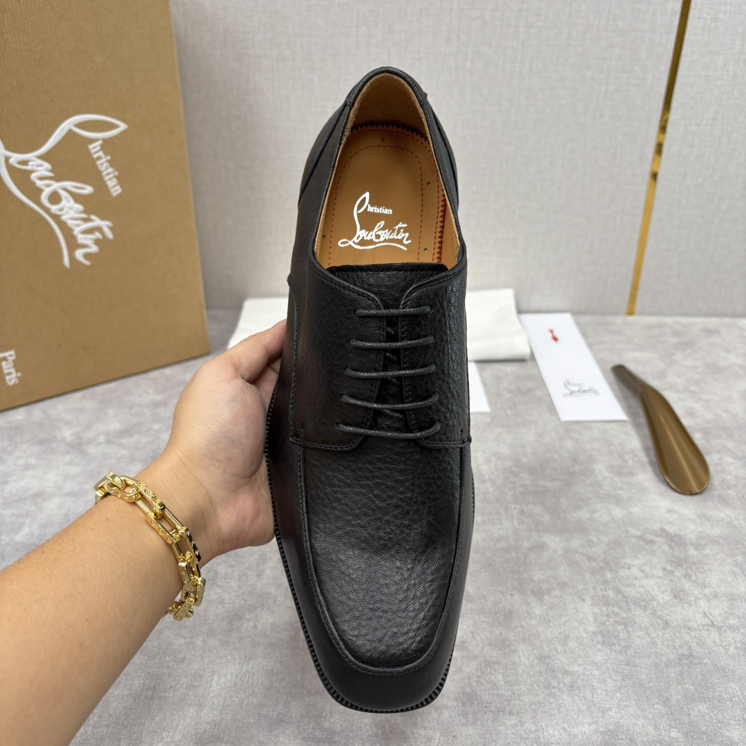 💋💍 CL 新品男士正装鞋皮鞋 Christia* Loubouti* 红底鞋 皮革肌理与红底美学的绅士