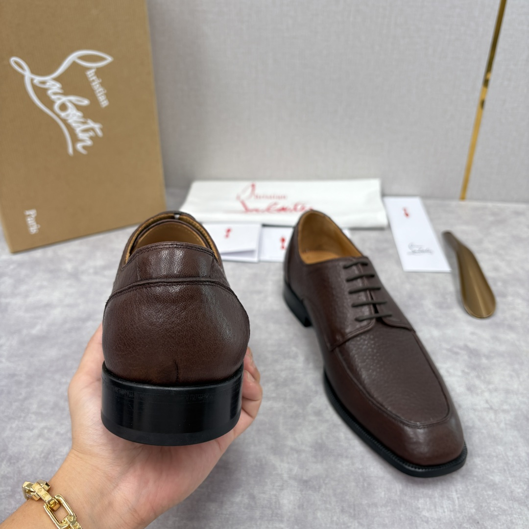 💋💍 CL 新品男士正装鞋皮鞋 Christia* Loubouti* 红底鞋 皮革肌理与红底美学的绅士