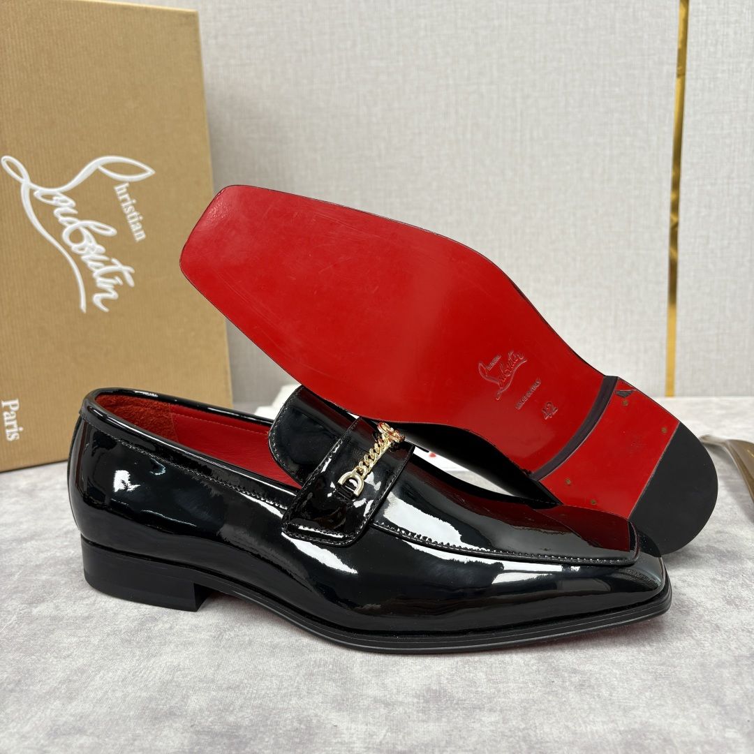 💋💍 CL 新品男士正装鞋乐福皮鞋 Christia* Loubouti* 红底鞋 金属链饰与红底基因的