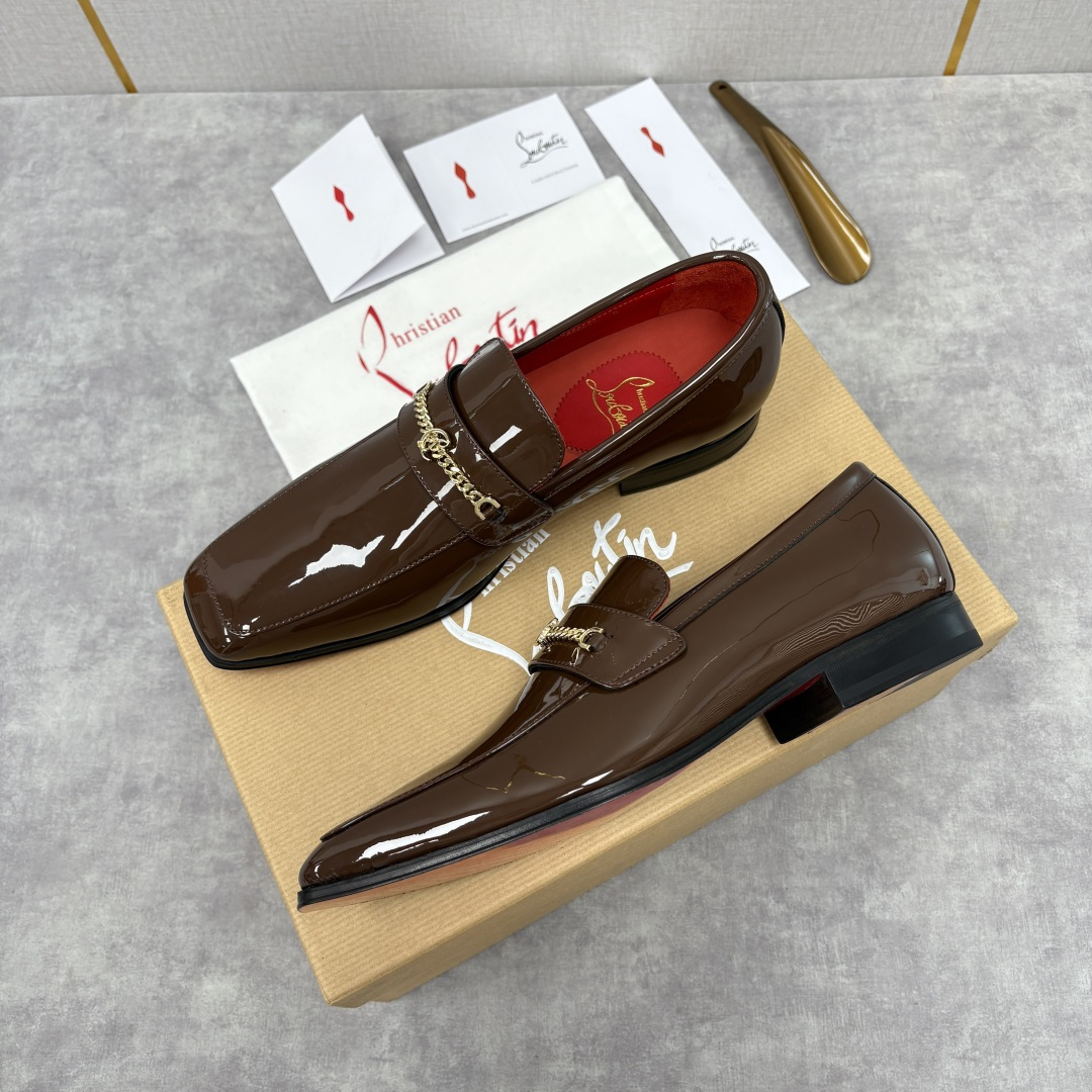 💋💍 CL 新品男士正装鞋乐福皮鞋 Christia* Loubouti* 红底鞋 金属链饰与红底基因的