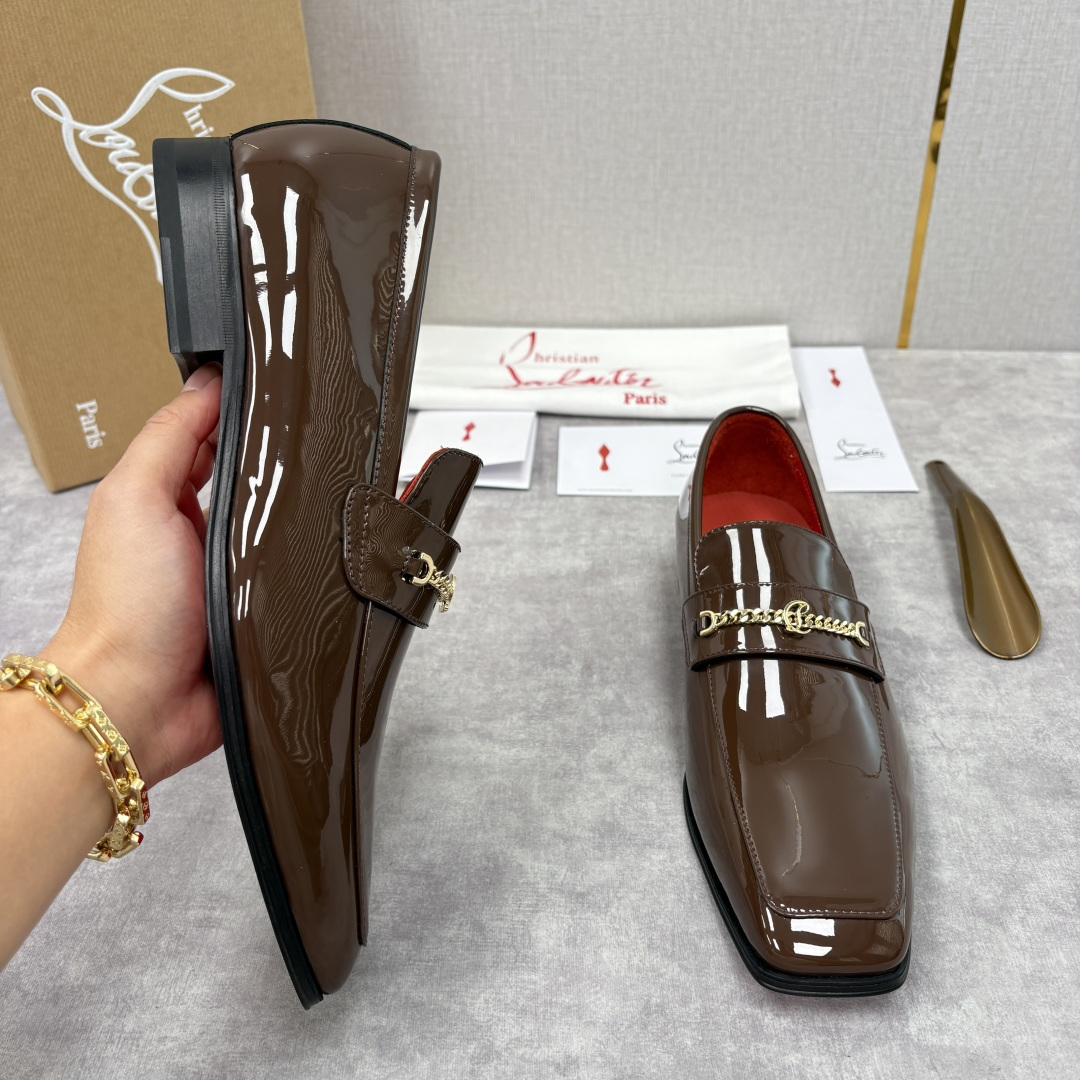 💋💍 CL 新品男士正装鞋乐福皮鞋 Christia* Loubouti* 红底鞋 金属链饰与红底基因的