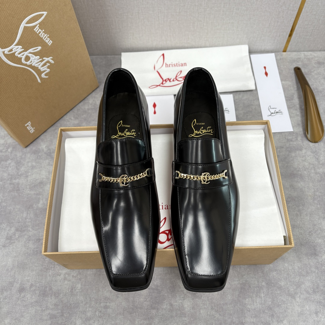 💋💍 CL 新品男士正装鞋乐福皮鞋 Christia* Loubouti* 红底鞋 金属链饰与红底基因的