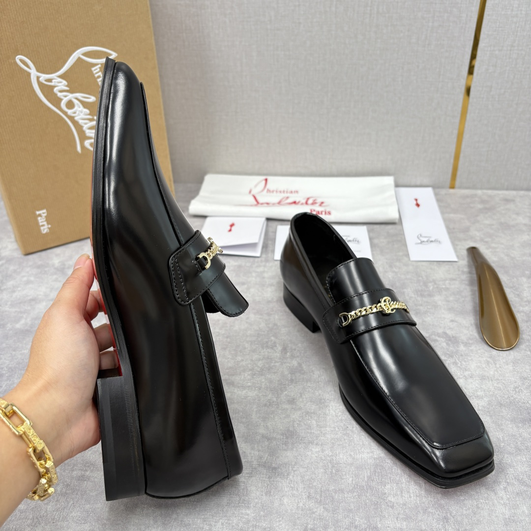 💋💍 CL 新品男士正装鞋乐福皮鞋 Christia* Loubouti* 红底鞋 金属链饰与红底基因的
