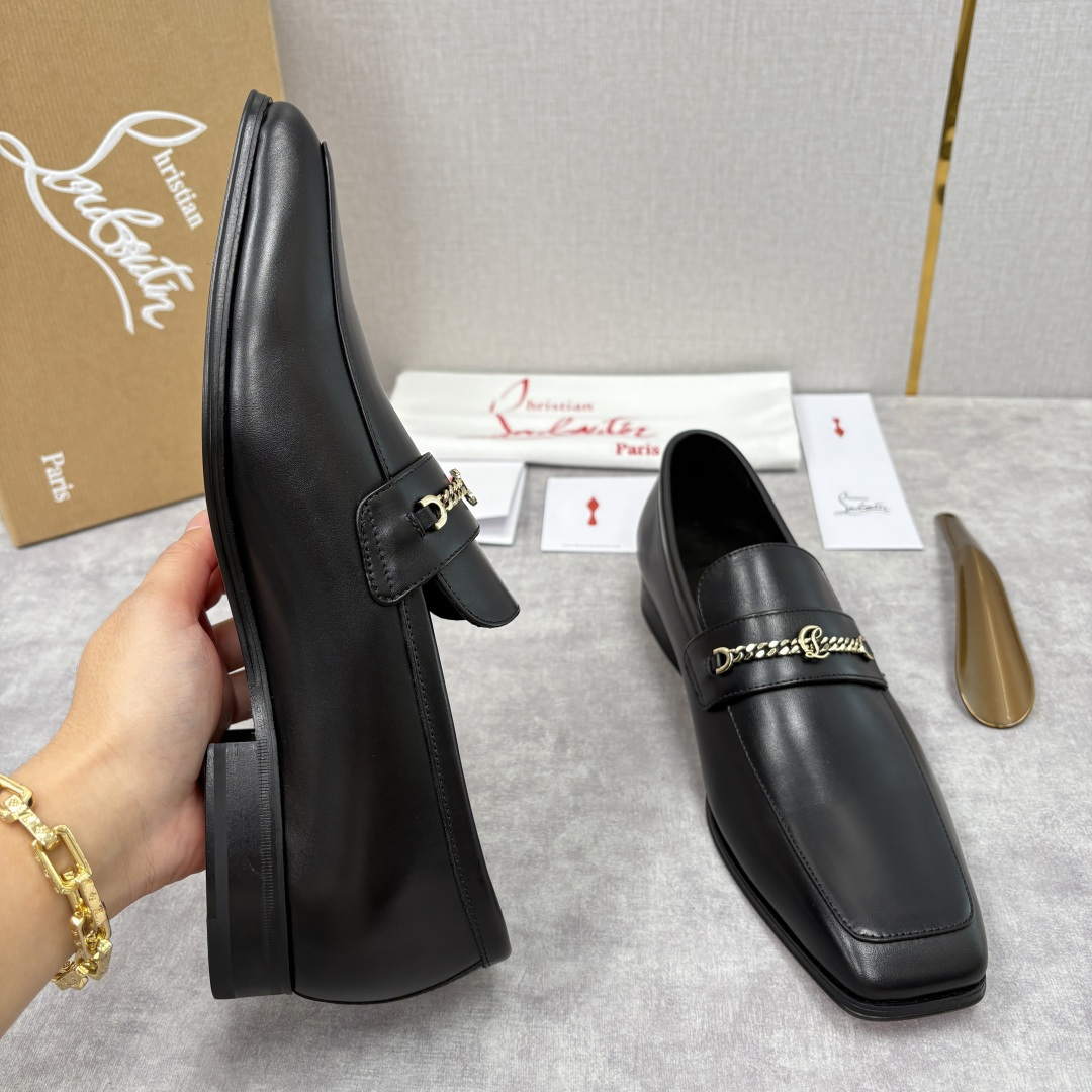 💋💍 CL 新品男士正装鞋乐福皮鞋 Christia* Loubouti* 红底鞋 金属链饰与红底基因的