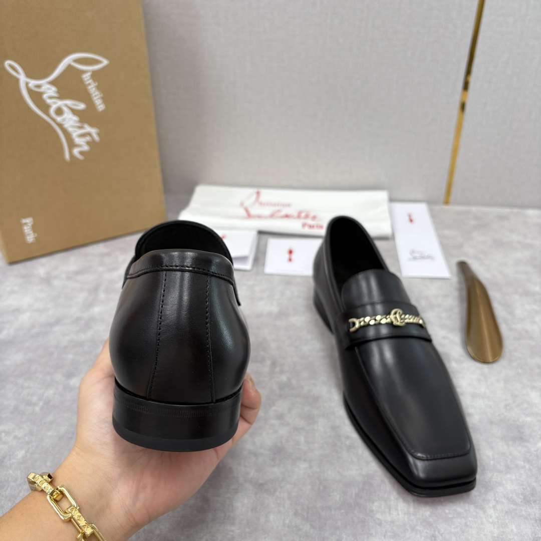 💋💍 CL 新品男士正装鞋乐福皮鞋 Christia* Loubouti* 红底鞋 金属链饰与红底基因的