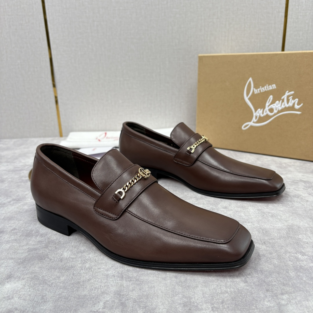 💋💍 CL 新品男士正装鞋乐福皮鞋 Christia* Loubouti* 红底鞋 金属链饰与红底基因的