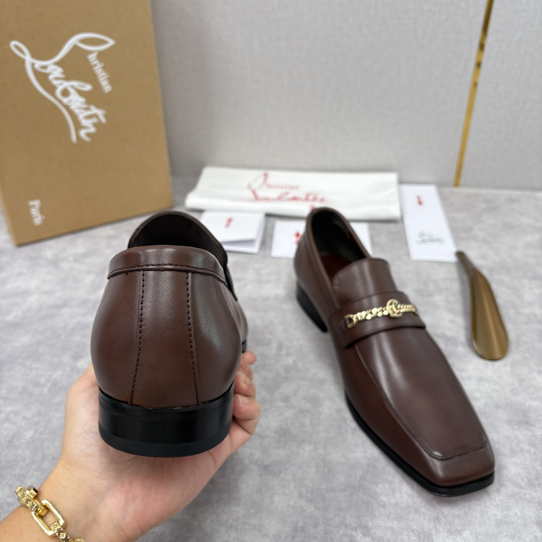 💋💍 CL 新品男士正装鞋乐福皮鞋 Christia* Loubouti* 红底鞋 金属链饰与红底基因的