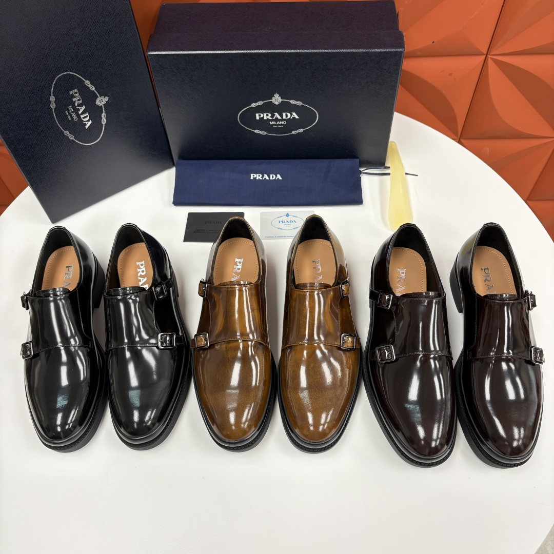 💋💍P家新品 普拉*达 PRAD* 官方热卖新款男士厚底双排孟克鞋 复古优雅与先锋设计的奢华交响 此款厚