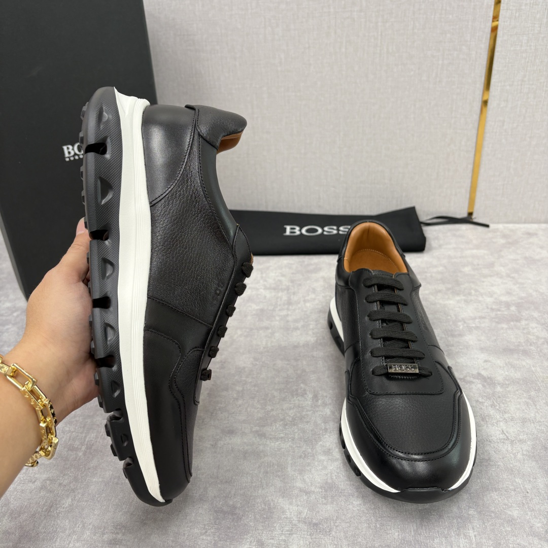 💋💍 HUGO BOSS LEATHER TRAINERS WITH RUBBER OUTSOLE 领先