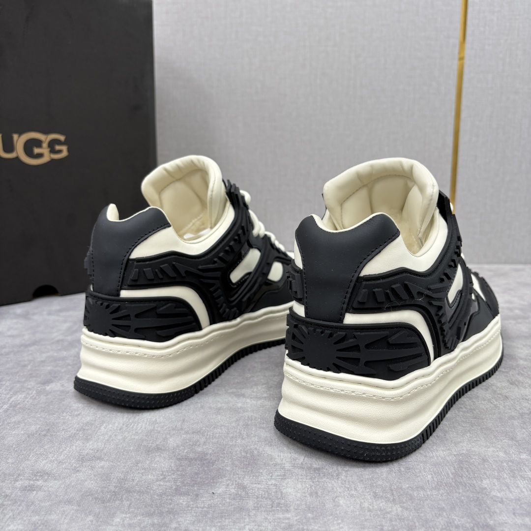 💋💍UGG 新品 男士时尚休闲羊毛鞋！复古厚底老爹鞋 复古潮范与温暖舒适的冬日交响。 它打破了大众对UG