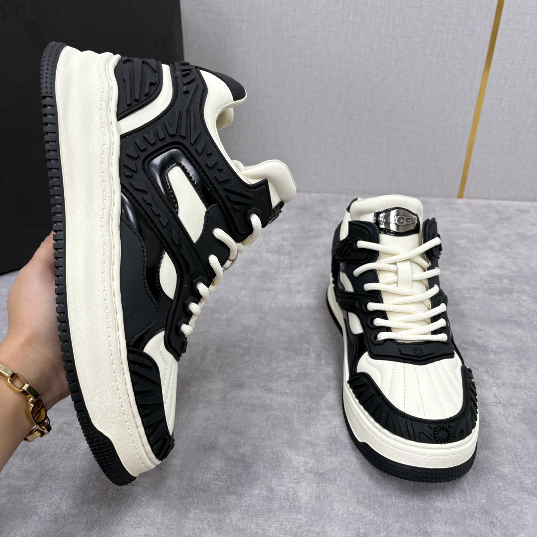 💋💍UGG 新品 男士时尚休闲羊毛鞋！复古厚底老爹鞋 复古潮范与温暖舒适的冬日交响。 它打破了大众对UG