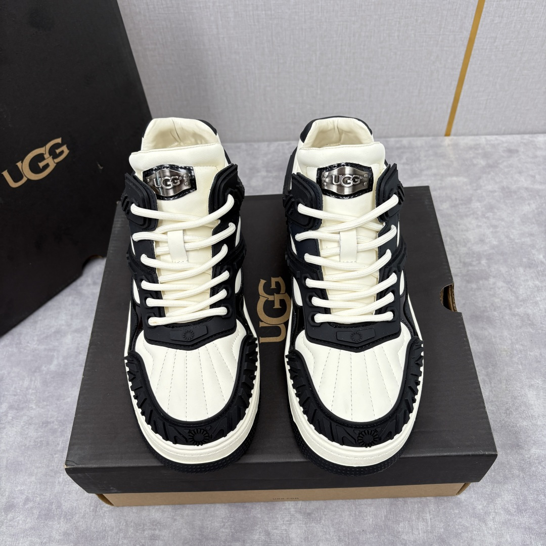 💋💍UGG 新品 男士时尚休闲羊毛鞋！复古厚底老爹鞋 复古潮范与温暖舒适的冬日交响。 它打破了大众对UG