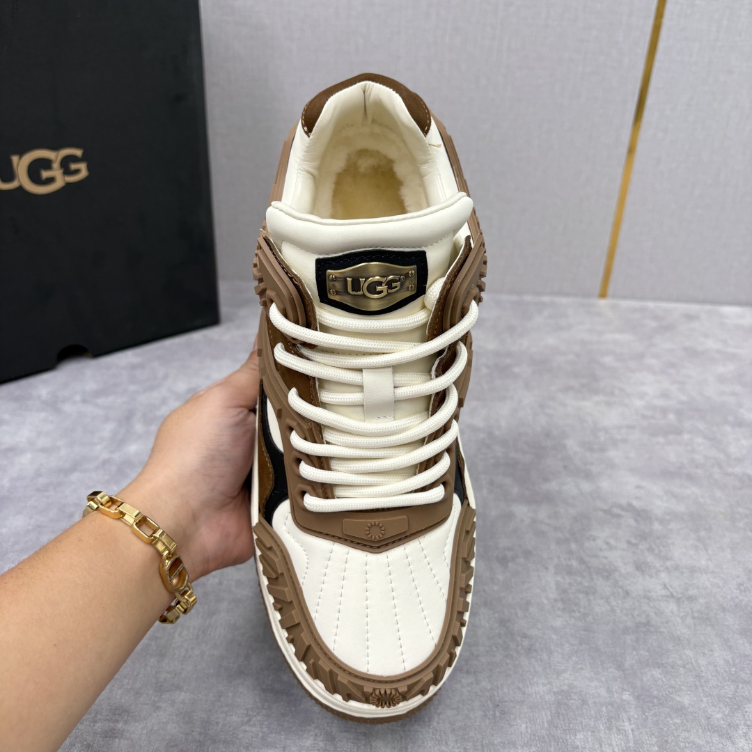 💋💍UG-G 新品 男士时尚休闲羊毛鞋！复古厚底老爹鞋 复古潮范与温暖舒适的冬日交响。 它打破了大众对U