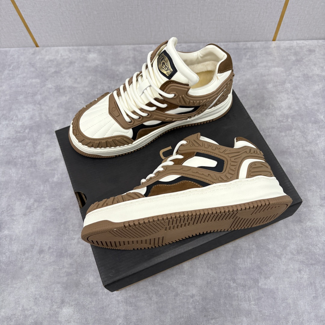 💋💍UG-G 新品 男士时尚休闲羊毛鞋！复古厚底老爹鞋 复古潮范与温暖舒适的冬日交响。 它打破了大众对U