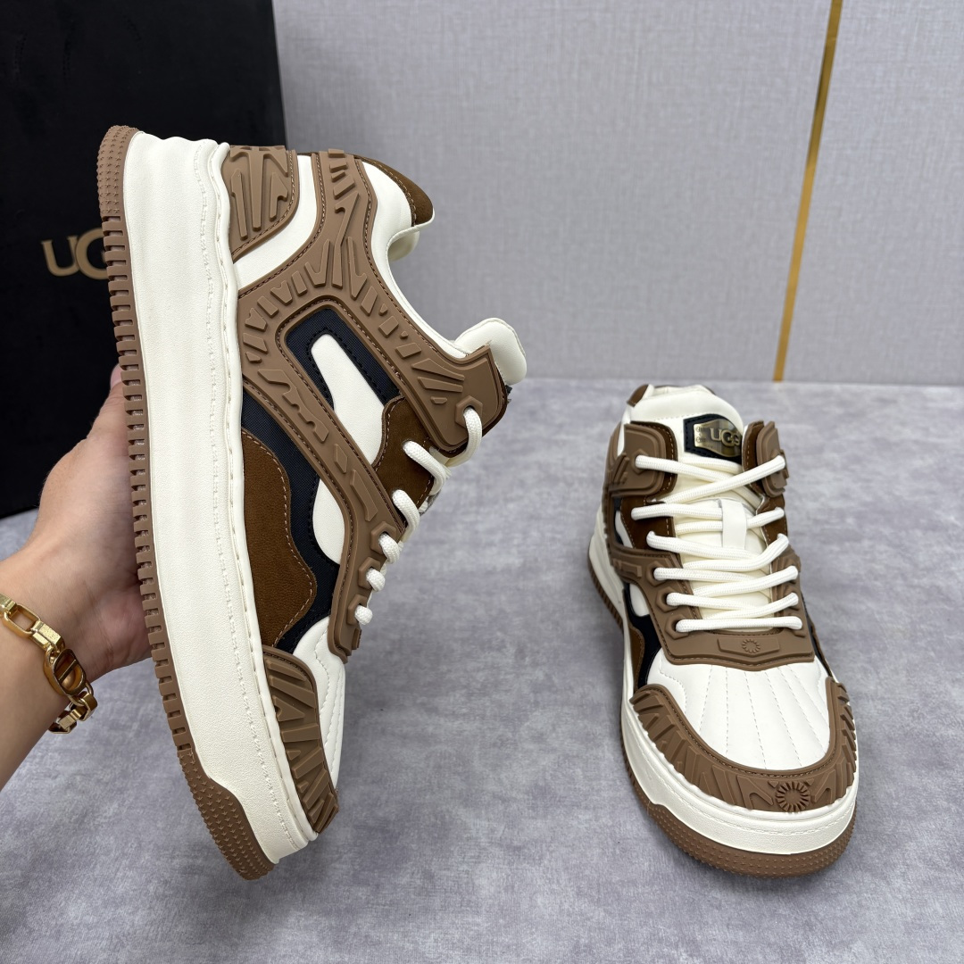 💋💍UG-G 新品 男士时尚休闲羊毛鞋！复古厚底老爹鞋 复古潮范与温暖舒适的冬日交响。 它打破了大众对U