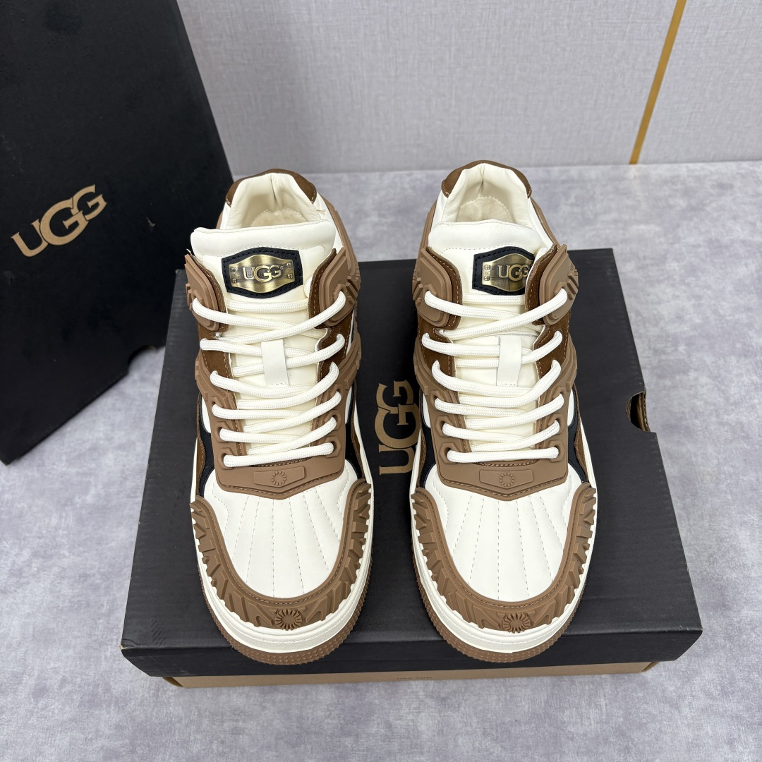 💋💍UG-G 新品 男士时尚休闲羊毛鞋！复古厚底老爹鞋 复古潮范与温暖舒适的冬日交响。 它打破了大众对U