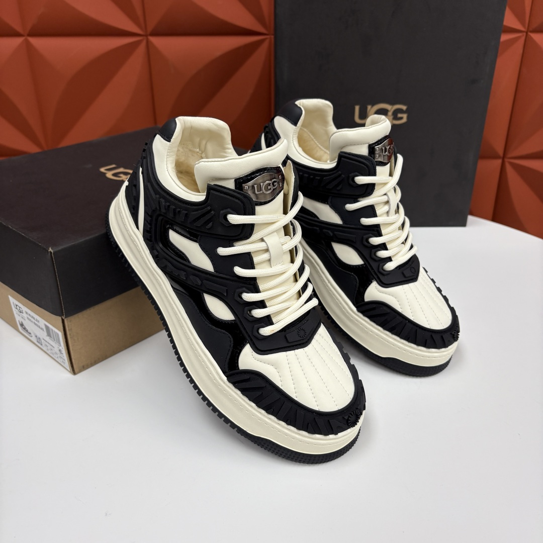 💋💍UG-G 新品 男士时尚休闲羊毛鞋！复古厚底老爹鞋 复古潮范与温暖舒适的冬日交响。 它打破了大众对U