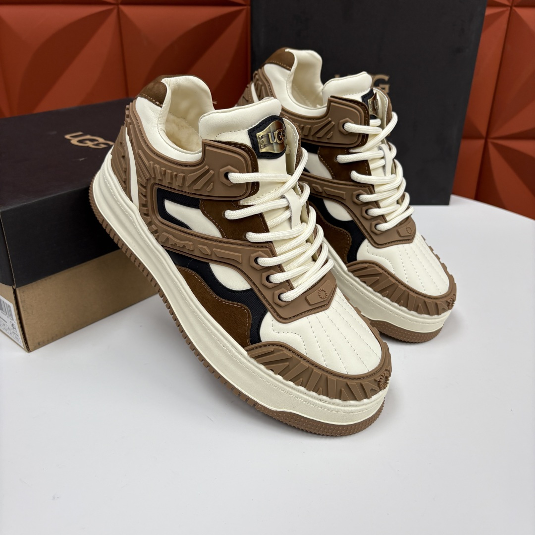 💋💍UG-G 新品 男士时尚休闲羊毛鞋！复古厚底老爹鞋 复古潮范与温暖舒适的冬日交响。 它打破了大众对U