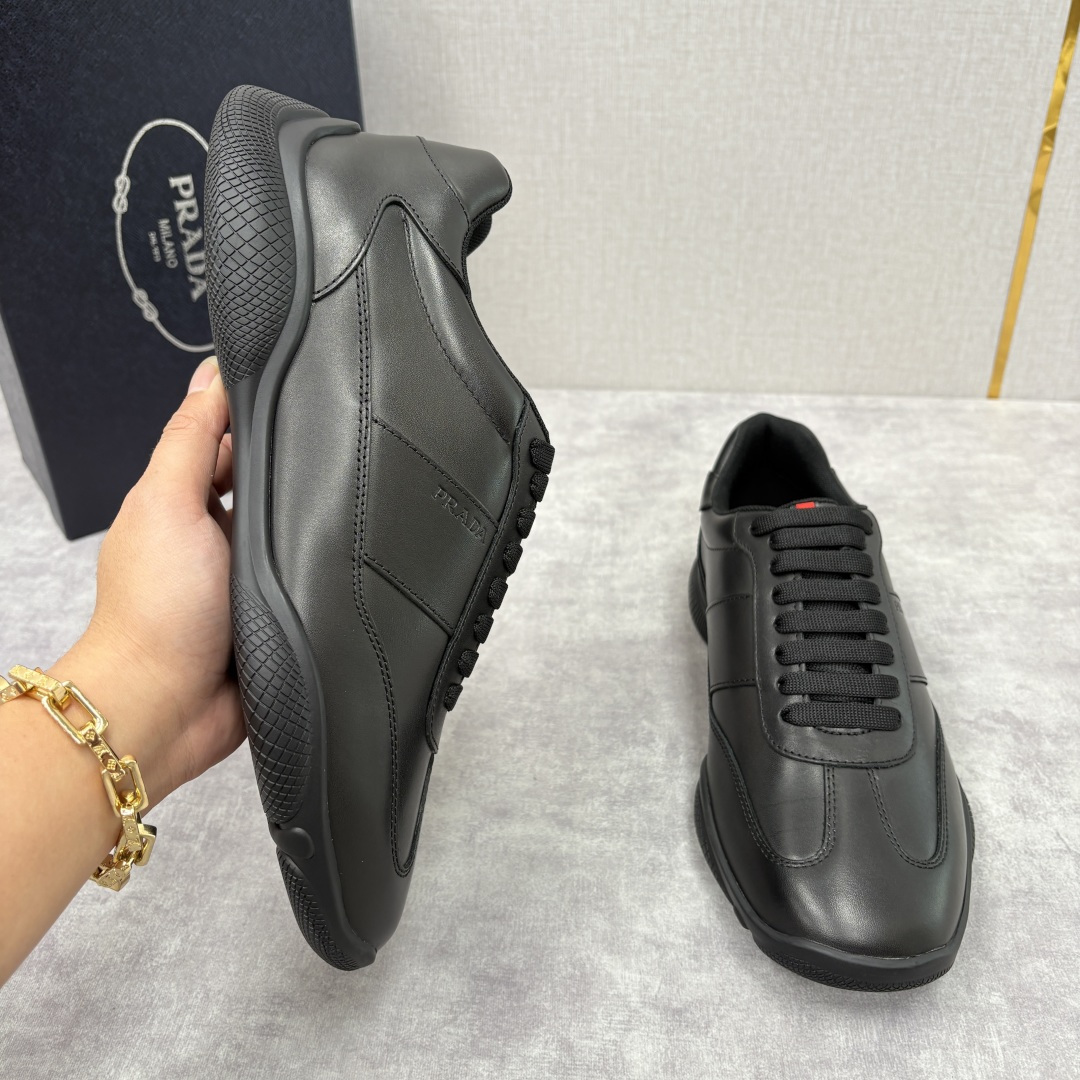 💋💍P 家新品 Prad* 普拉-达 秋季新款男士小牛皮运动鞋出货！ 莞产猛货。当意大利奢侈品牌的精工技