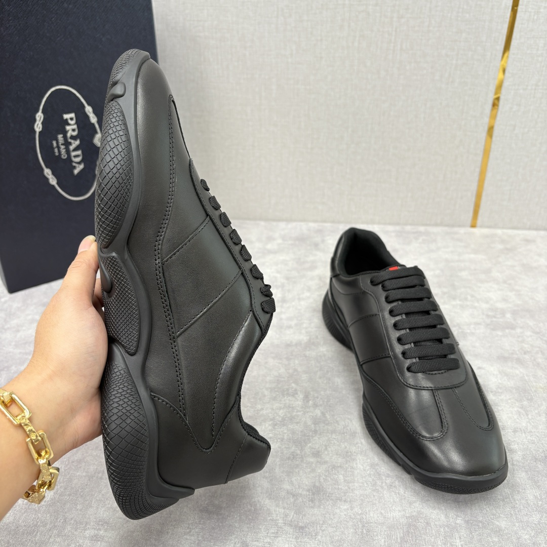 💋💍P 家新品 Prad* 普拉-达 秋季新款男士小牛皮运动鞋出货！ 莞产猛货。当意大利奢侈品牌的精工技
