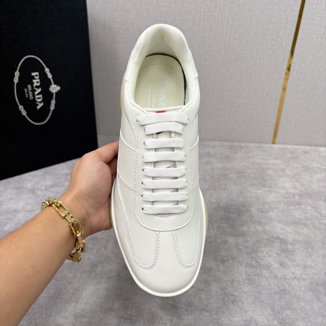 💋💍P 家新品 Prad* 普拉-达 秋季新款男士小牛皮运动鞋出货！ 莞产猛货。当意大利奢侈品牌的精工技