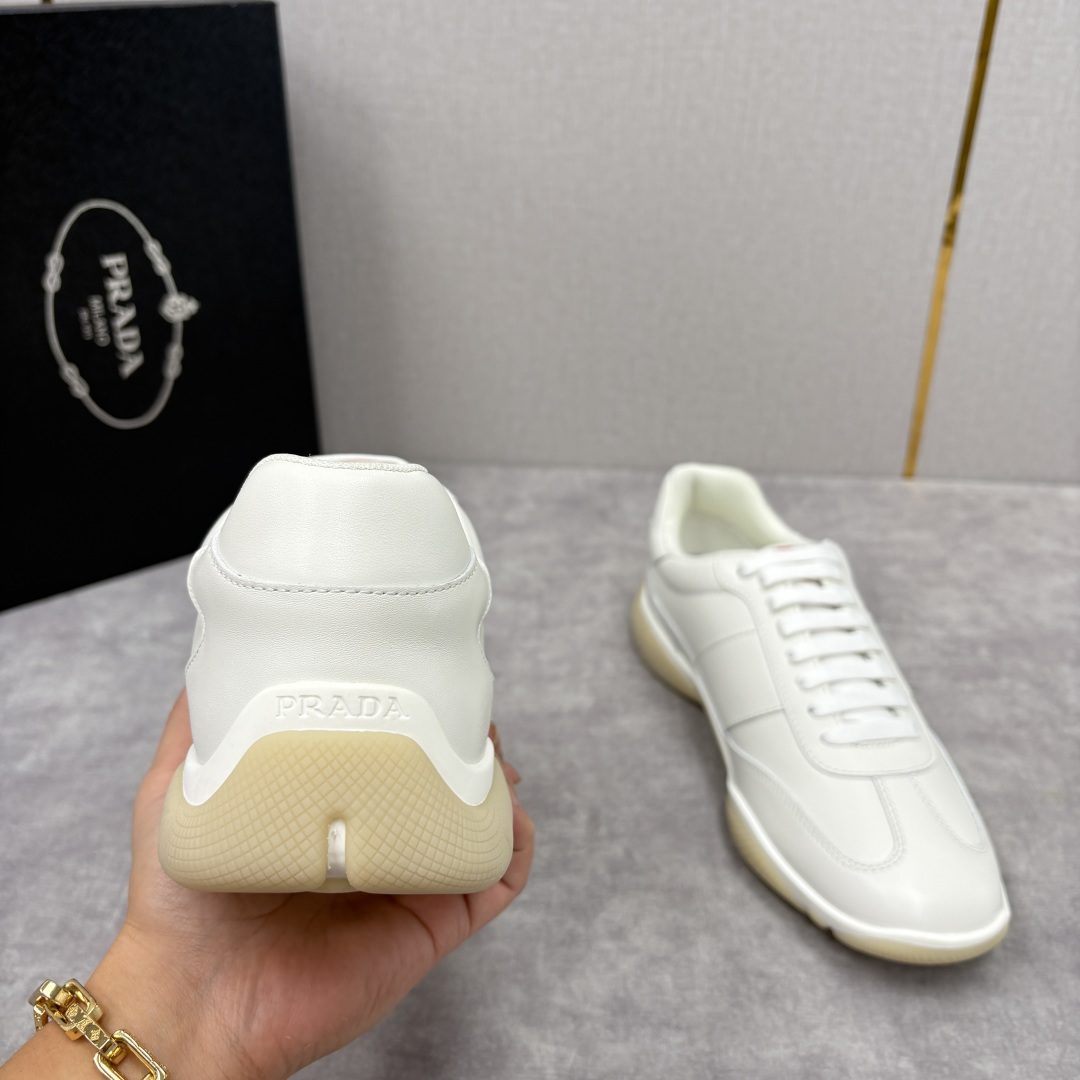 💋💍P 家新品 Prad* 普拉-达 秋季新款男士小牛皮运动鞋出货！ 莞产猛货。当意大利奢侈品牌的精工技