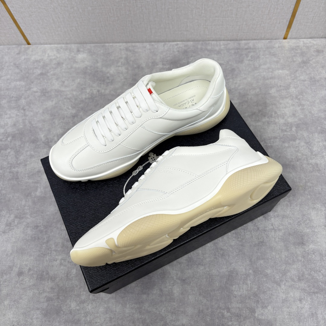 💋💍P 家新品 Prad* 普拉-达 秋季新款男士小牛皮运动鞋出货！ 莞产猛货。当意大利奢侈品牌的精工技