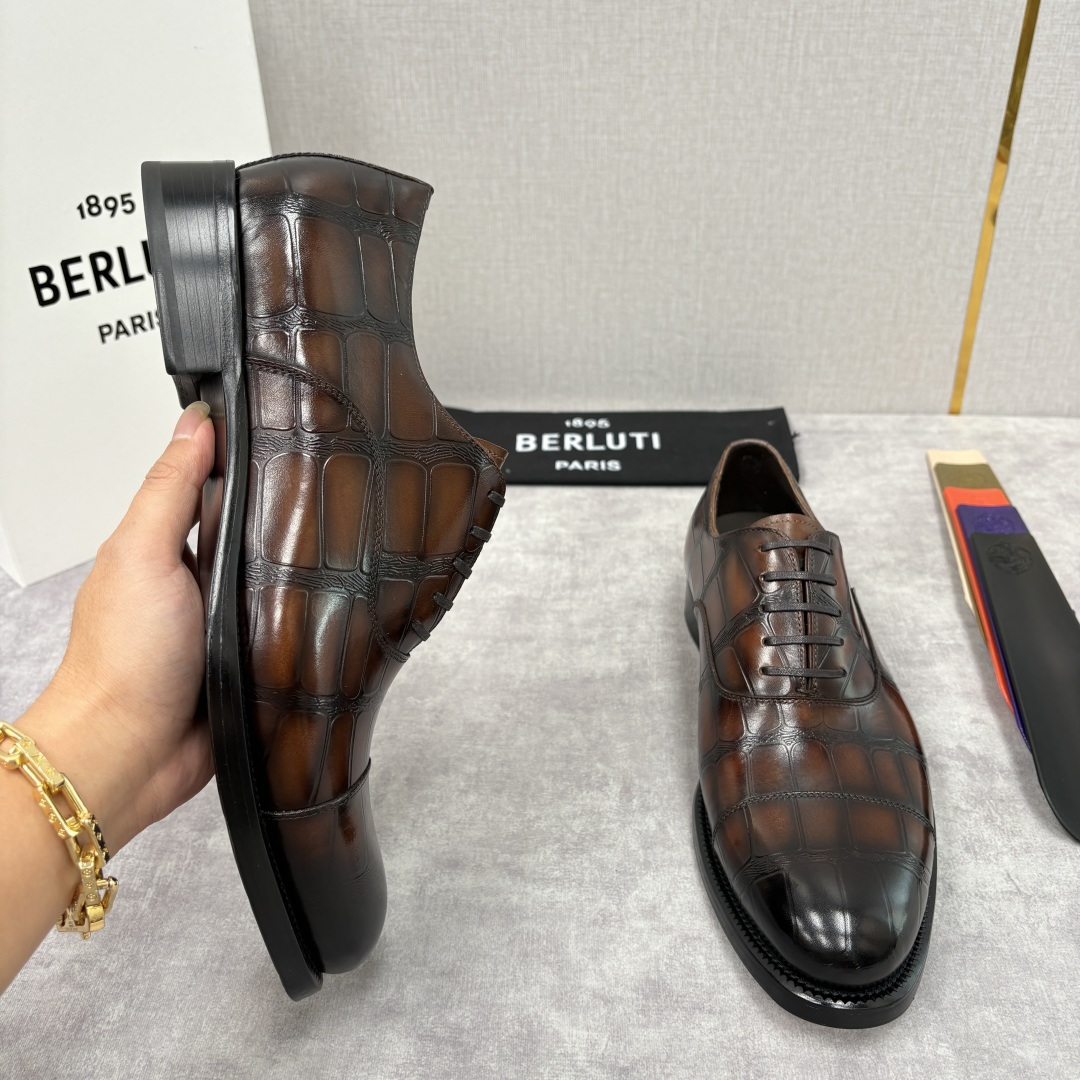 💋💍Berlut* 布鲁提 新款男士手工擦色正装皮鞋上新🆕 鳄鱼纹牛津鞋的商务与格调的极致融合。甄选优质