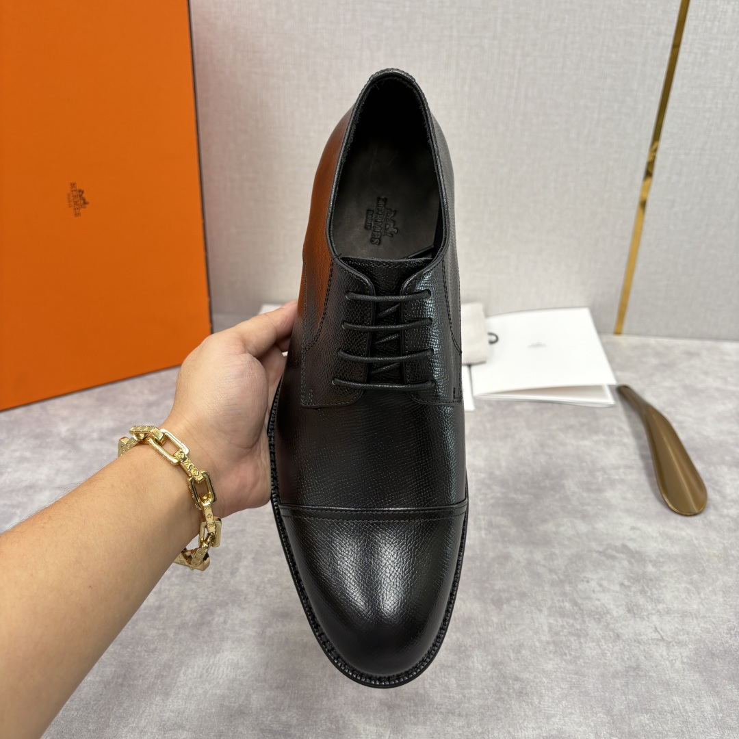 💋💍H家新品 Herme* 爱马-仕 男士三接头牛津鞋正装鞋皮鞋 兼具奢华质感与优雅格调，是商务场合的高