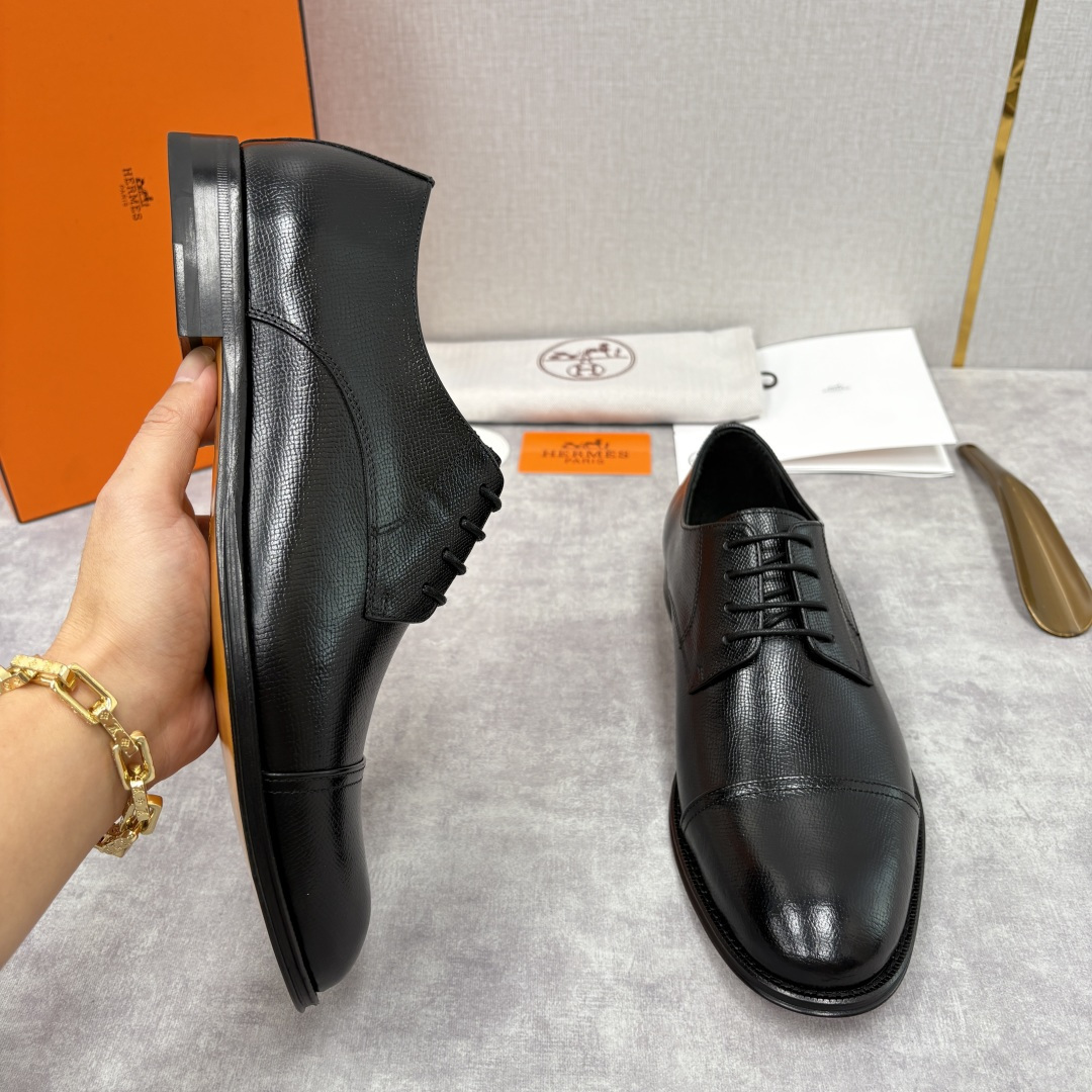 💋💍H家新品 Herme* 爱马-仕 男士三接头牛津鞋正装鞋皮鞋 兼具奢华质感与优雅格调，是商务场合的高
