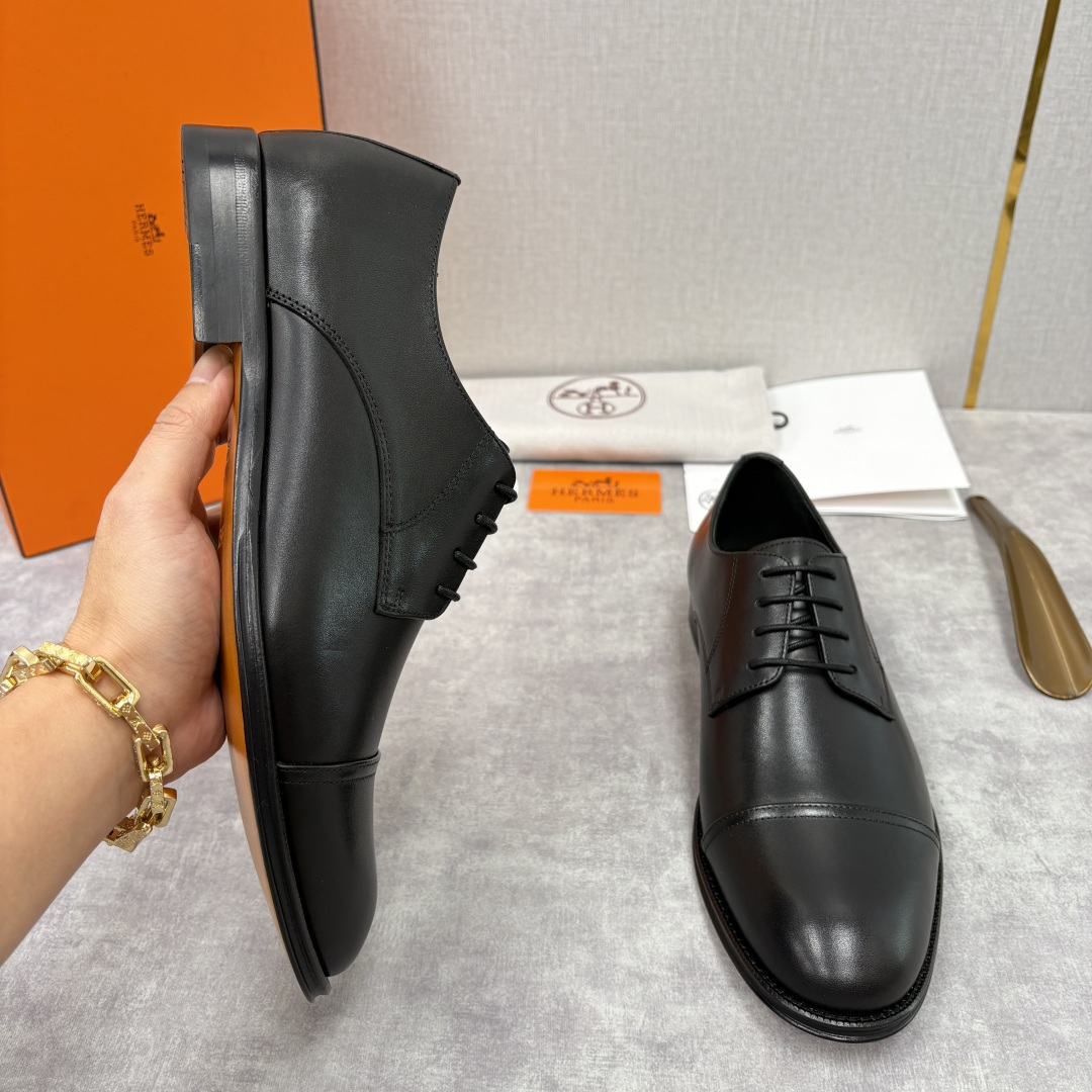 💋💍H家新品 Herme* 爱马-仕 男士三接头牛津鞋正装鞋皮鞋 兼具奢华质感与优雅格调，是商务场合的高