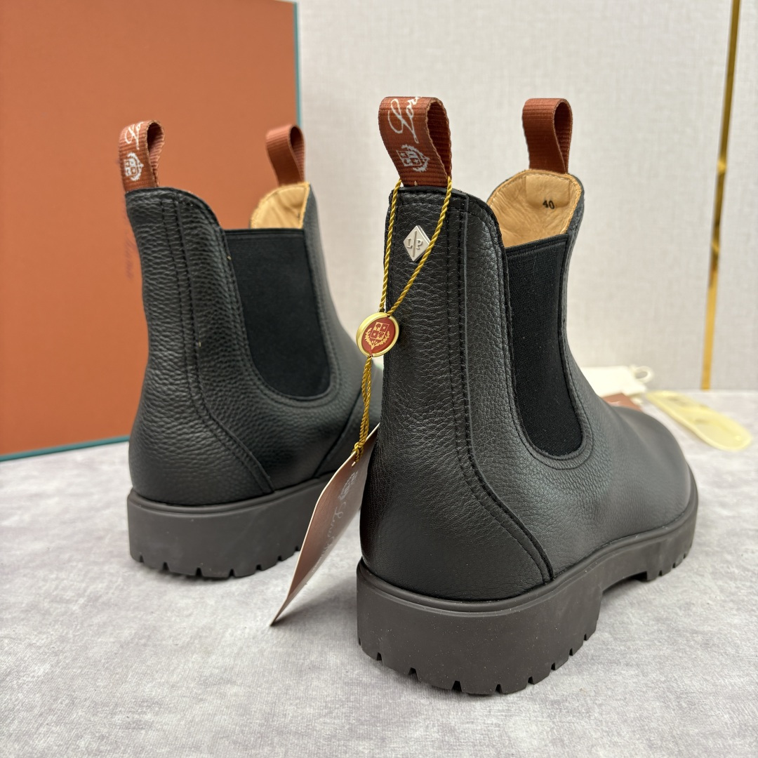 💋💍LP家 新品皮靴 Loro Pian* 诺悠*翩雅 切尔西男靴 把顶奢面料与实用设计揉进经典靴型里，