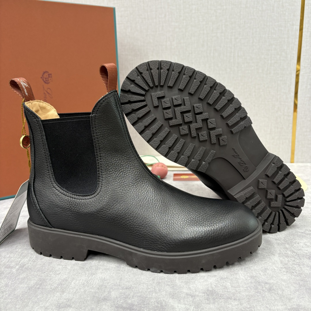 💋💍LP家 新品皮靴 Loro Pian* 诺悠*翩雅 切尔西男靴 把顶奢面料与实用设计揉进经典靴型里，