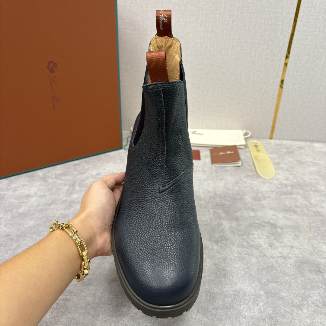 💋💍LP家 新品皮靴 Loro Pian* 诺悠*翩雅 切尔西男靴 把顶奢面料与实用设计揉进经典靴型里，