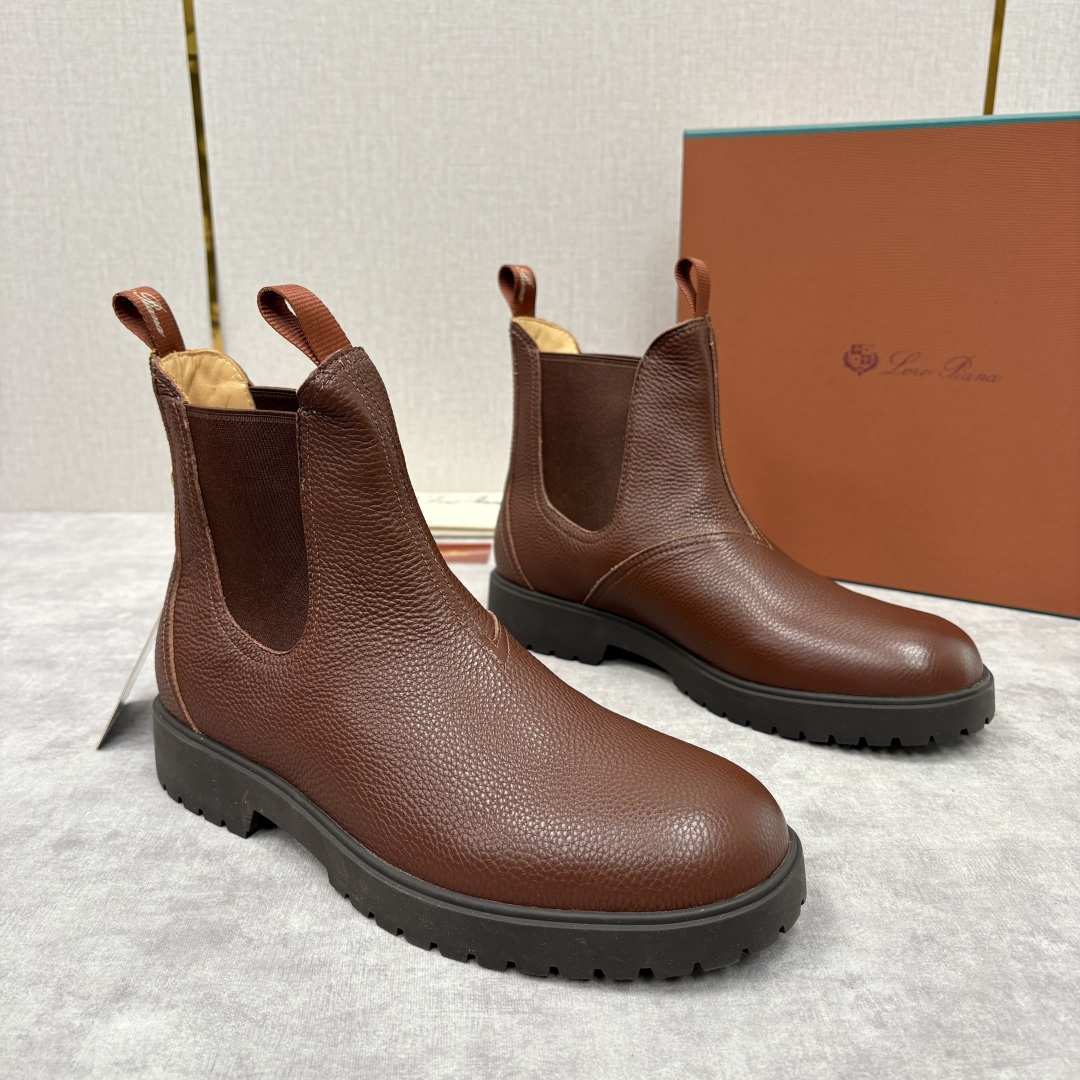 💋💍LP家 新品皮靴 Loro Pian* 诺悠*翩雅 切尔西男靴 把顶奢面料与实用设计揉进经典靴型里，