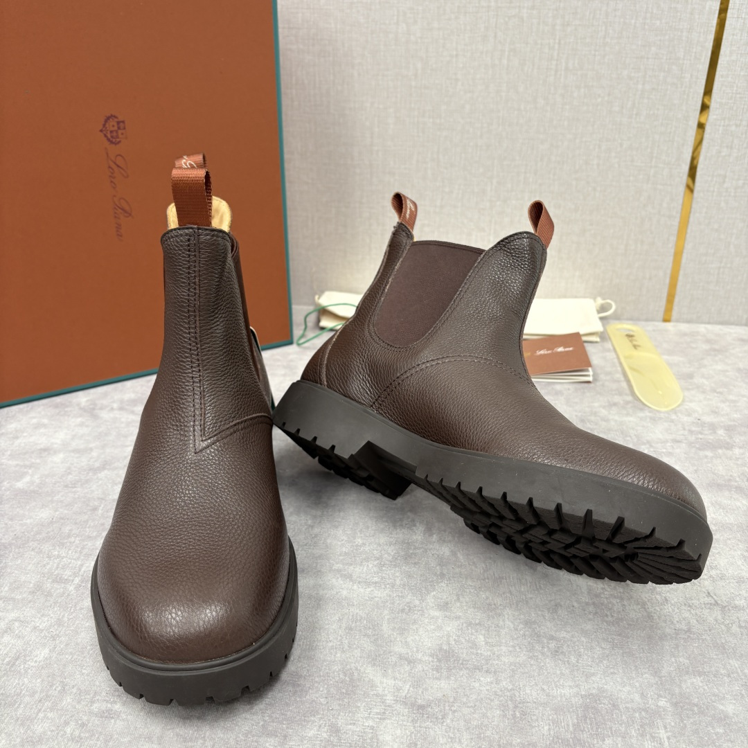 💋💍LP家 新品皮靴 Loro Pian* 诺悠*翩雅 切尔西男靴 把顶奢面料与实用设计揉进经典靴型里，