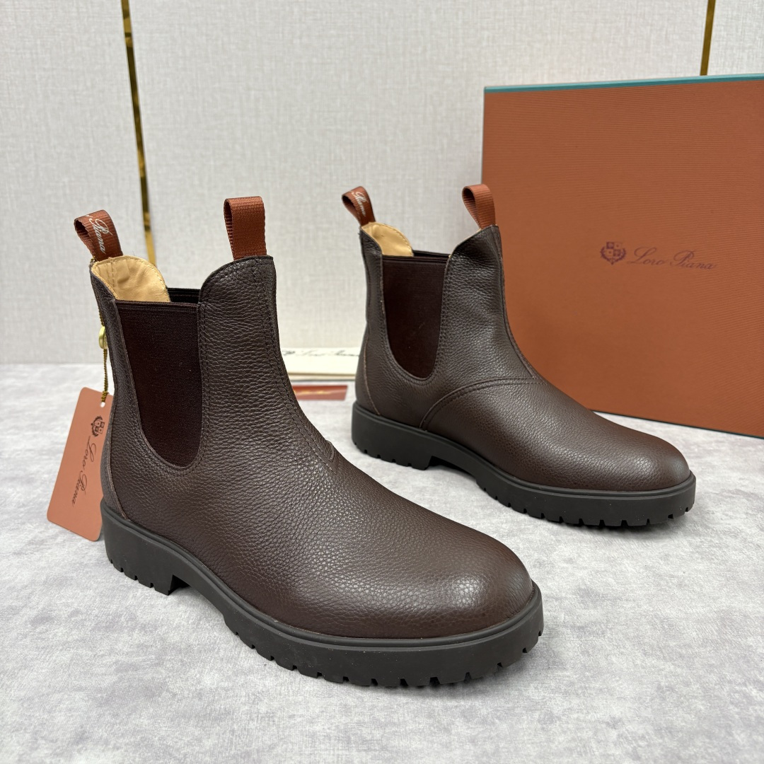 💋💍LP家 新品皮靴 Loro Pian* 诺悠*翩雅 切尔西男靴 把顶奢面料与实用设计揉进经典靴型里，