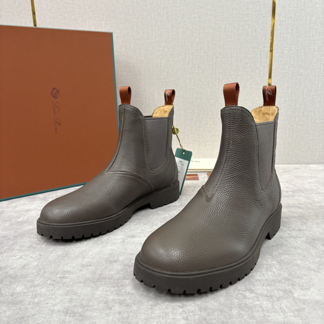 💋💍LP家 新品皮靴 Loro Pian* 诺悠*翩雅 切尔西男靴 把顶奢面料与实用设计揉进经典靴型里，