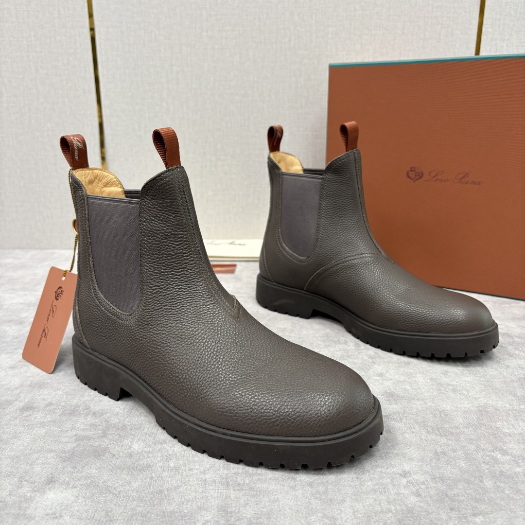 💋💍LP家 新品皮靴 Loro Pian* 诺悠*翩雅 切尔西男靴 把顶奢面料与实用设计揉进经典靴型里，