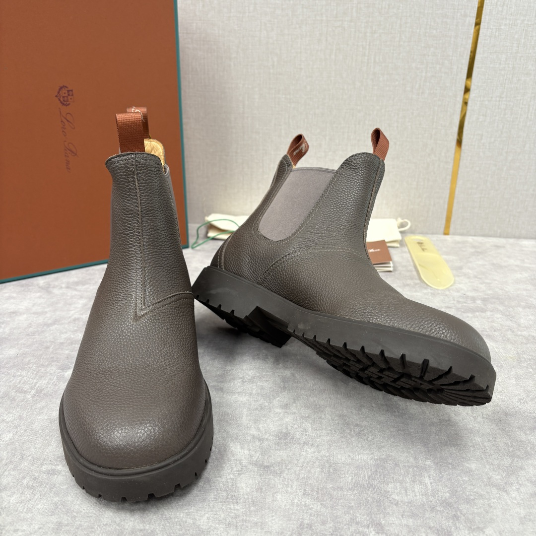 💋💍LP家 新品皮靴 Loro Pian* 诺悠*翩雅 切尔西男靴 把顶奢面料与实用设计揉进经典靴型里，