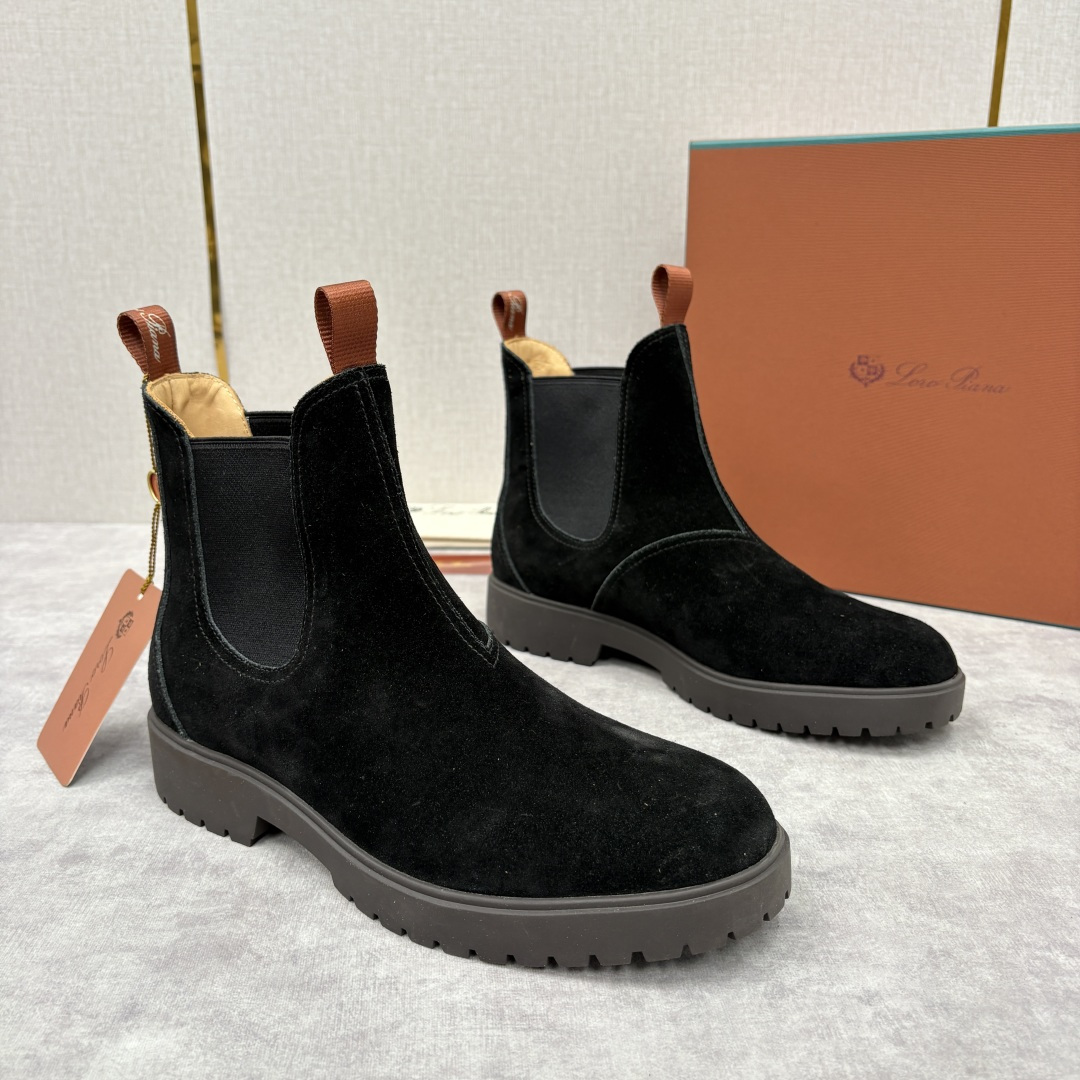 💋💍LP家 新品皮靴 Loro Pian* 诺悠*翩雅 切尔西男靴 把顶奢面料与实用设计揉进经典靴型里，