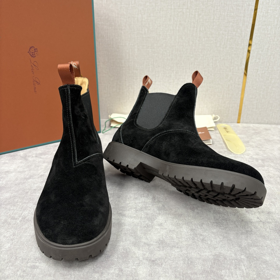 💋💍LP家 新品皮靴 Loro Pian* 诺悠*翩雅 切尔西男靴 把顶奢面料与实用设计揉进经典靴型里，