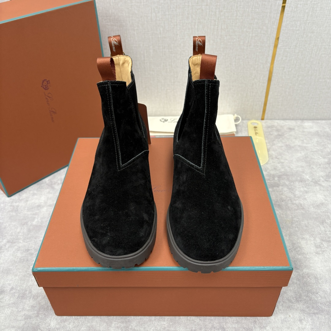 💋💍LP家 新品皮靴 Loro Pian* 诺悠*翩雅 切尔西男靴 把顶奢面料与实用设计揉进经典靴型里，